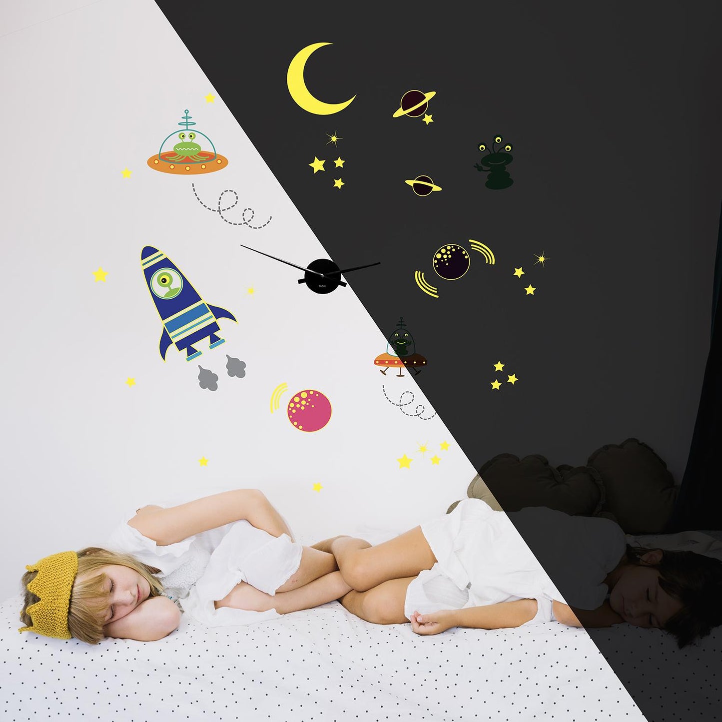 WC2106 - COM - WS3025 + WC2050 - Galaxy Glow Wall Clock