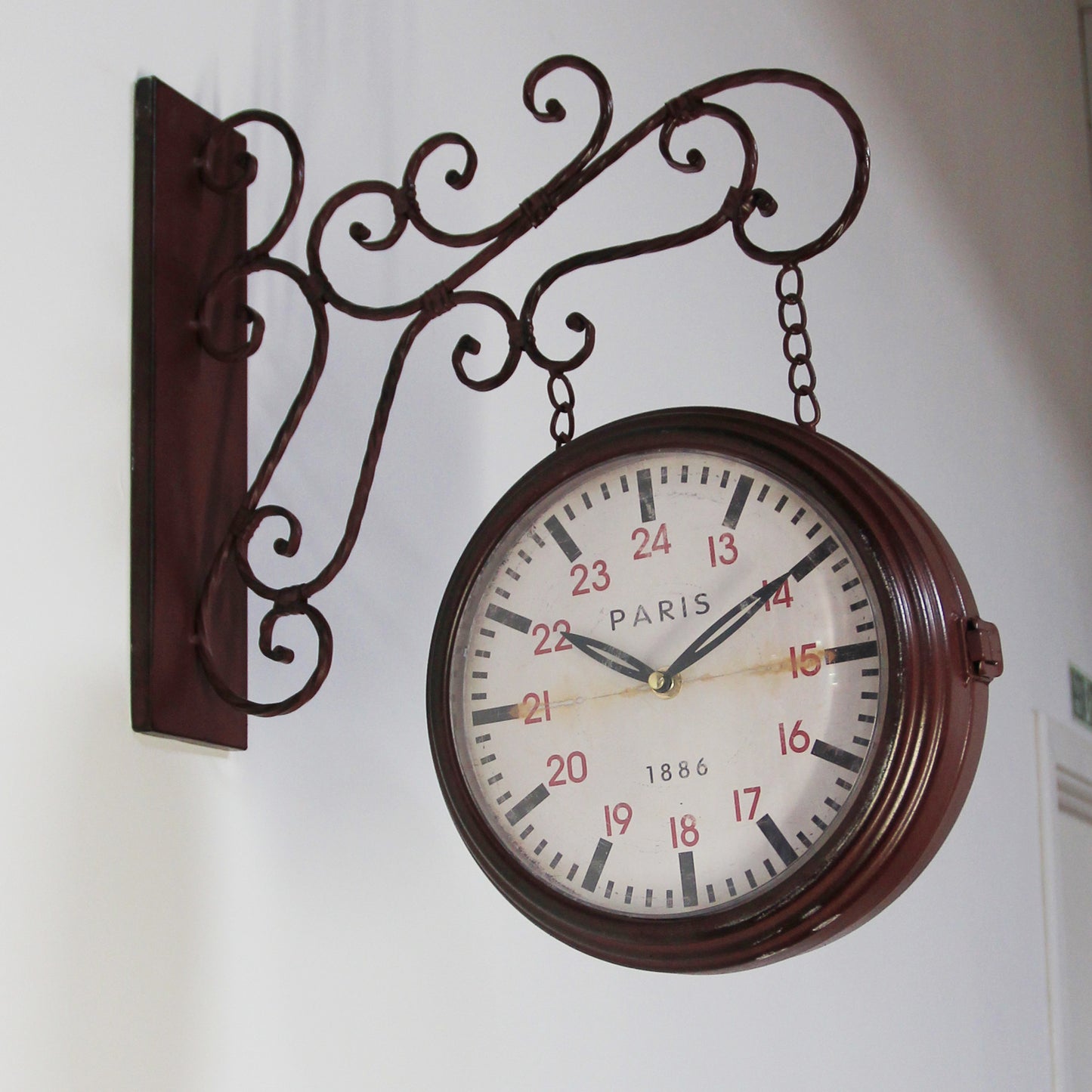 WC2045DS - Double Sides Iron Wall Clock